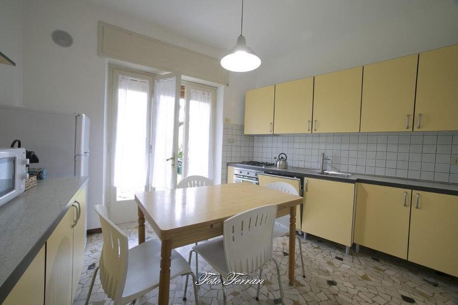 Casa Vacanze Gli Ulivi Del Lago Villa Sale Marasino Exterior photo